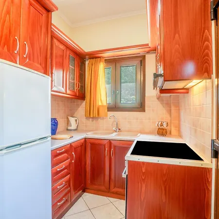 Captain Spiros Casa Bella Trio Gaios